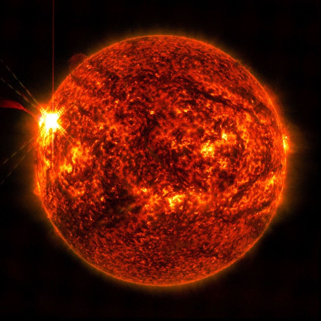 The Sun emitted a strong solar flare, peaking at 4:25 a.m. ET on Wednesday, May 14, 2026. NASA’s Solar Dynamics Observatory, which watches the Sun constantly, captured an image of the event.